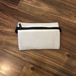 ⭐️Macy’s Beauty Fanny Pack